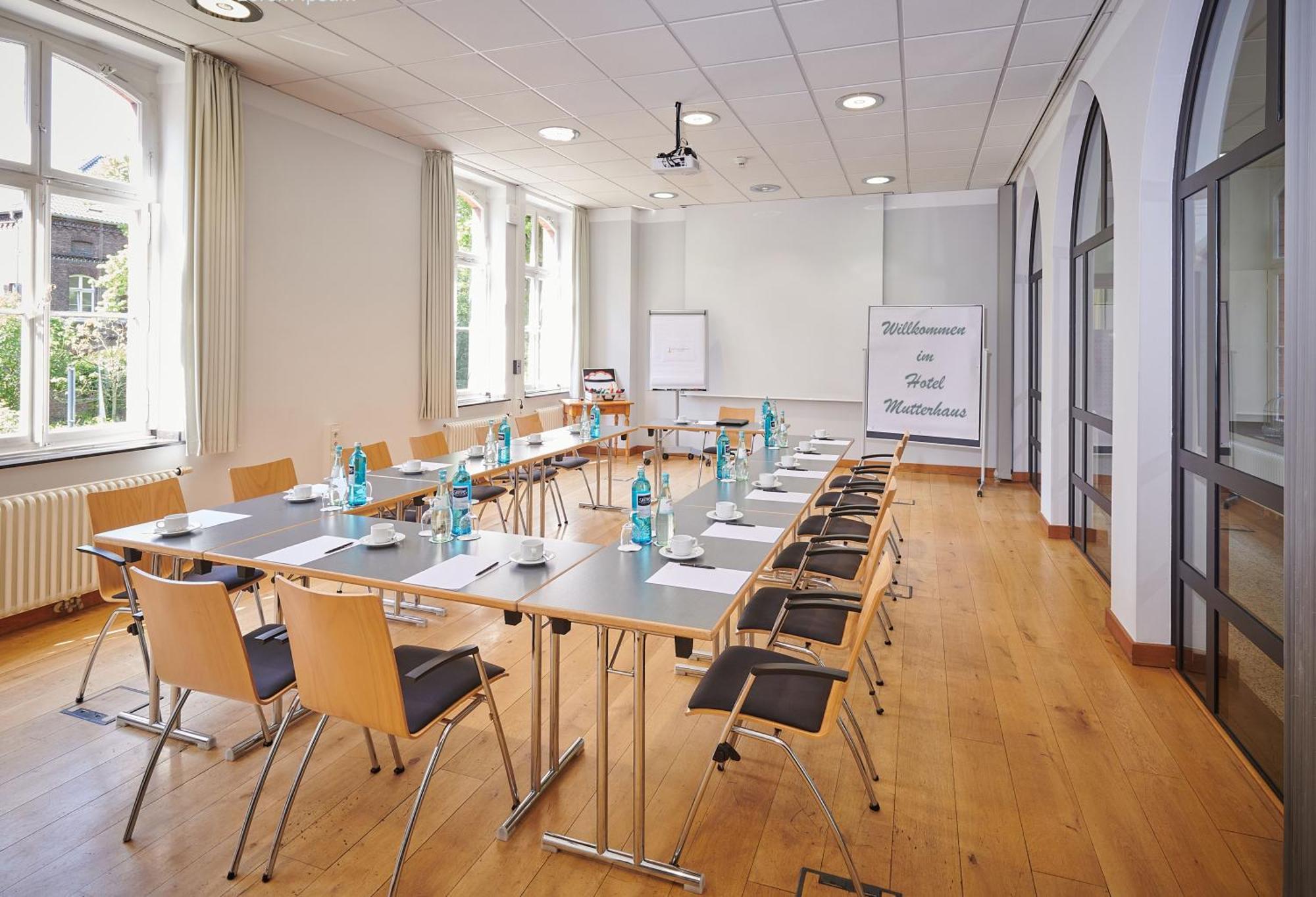 Hotel Mutterhaus Duesseldorf Экстерьер фото