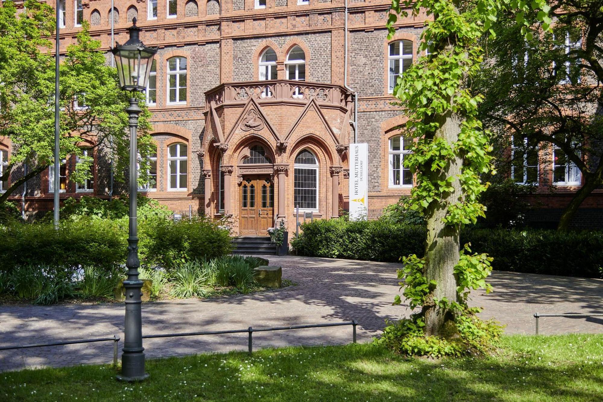 Hotel Mutterhaus Duesseldorf Экстерьер фото