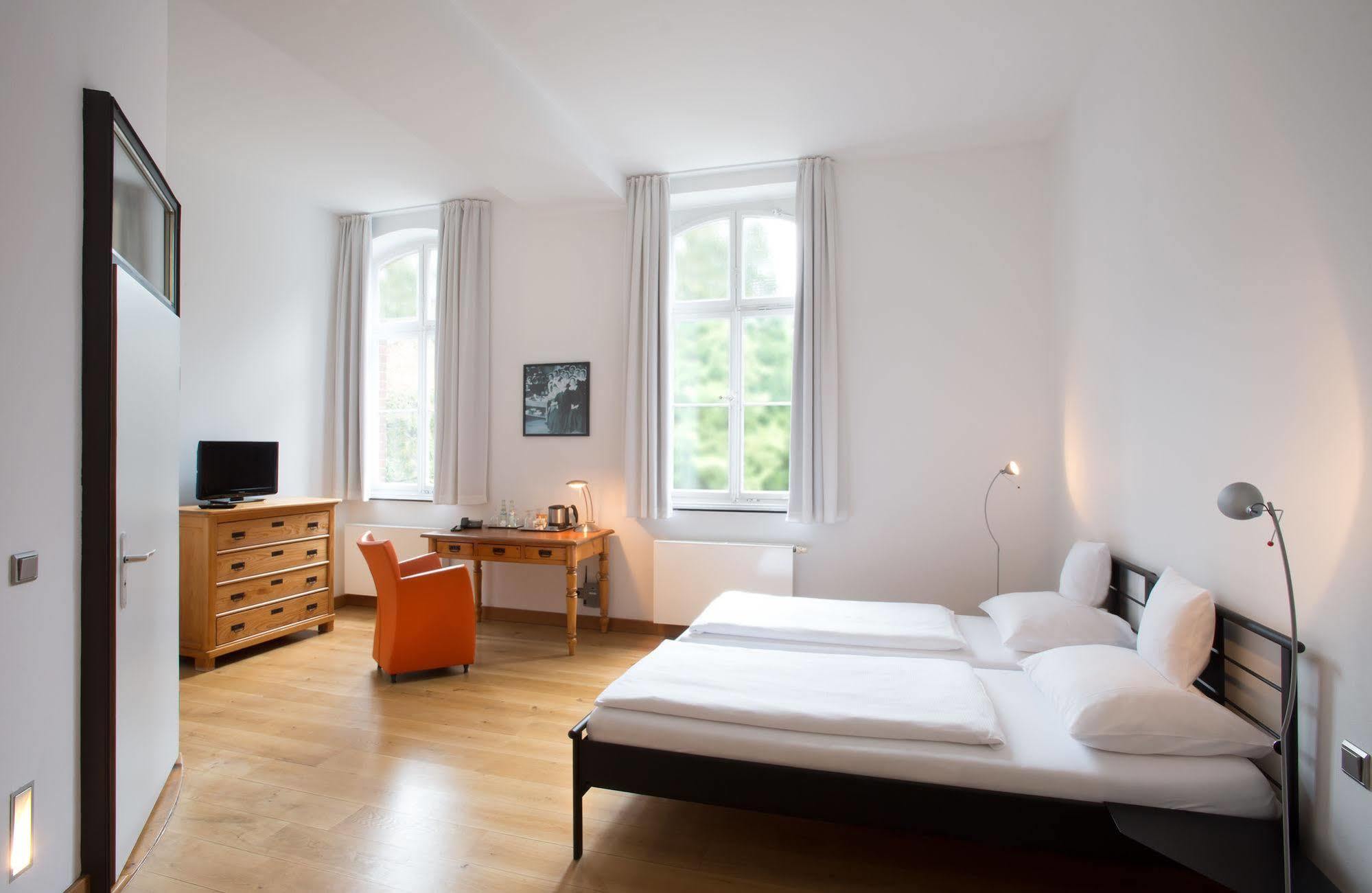 Hotel Mutterhaus Duesseldorf Экстерьер фото